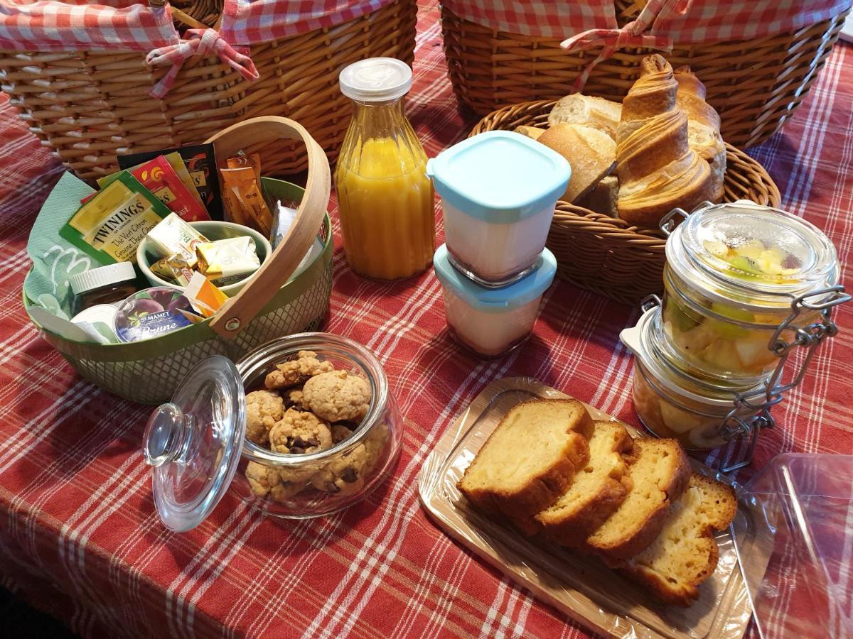 Bed and Breakfast Le Grand Cèdre Marolles  Esterno foto